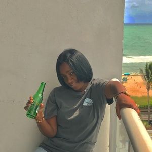 Meet your Posher, Posh